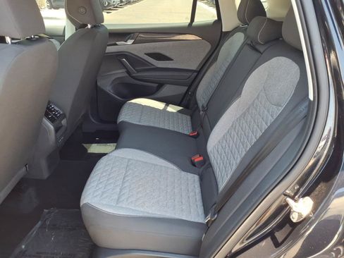 Certified 2025 Volkswagen Tiguan S FWD image 22