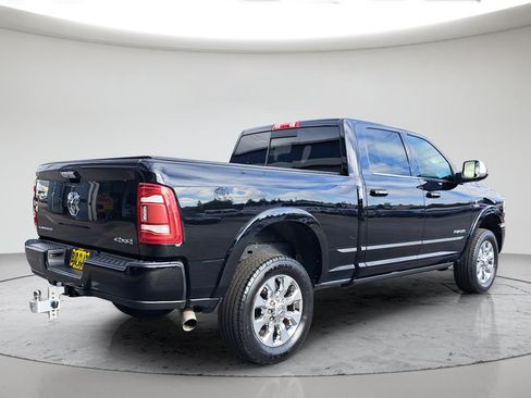 Used 2022 RAM 2500 Limited w/ Body Color Bumper Group AWD/4WD image 5