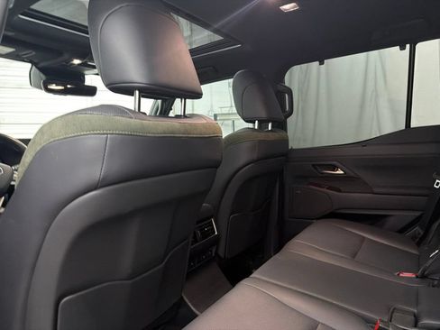 Used 2025 Lexus GX 550 AWD/4WD image 21