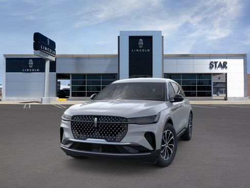 New 2026 Lincoln Nautilus AWD/4WD image 2