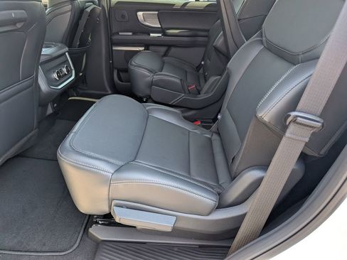 New 2026 Ford Expedition Platinum image 8