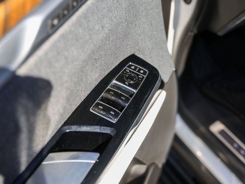 Certified 2025 Cadillac Escalade ESV Sport Platinum image 21