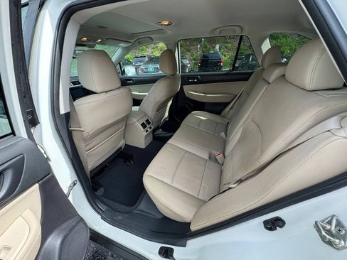 Used 2017 Subaru Outback 3.6R Limited AWD/4WD image 8