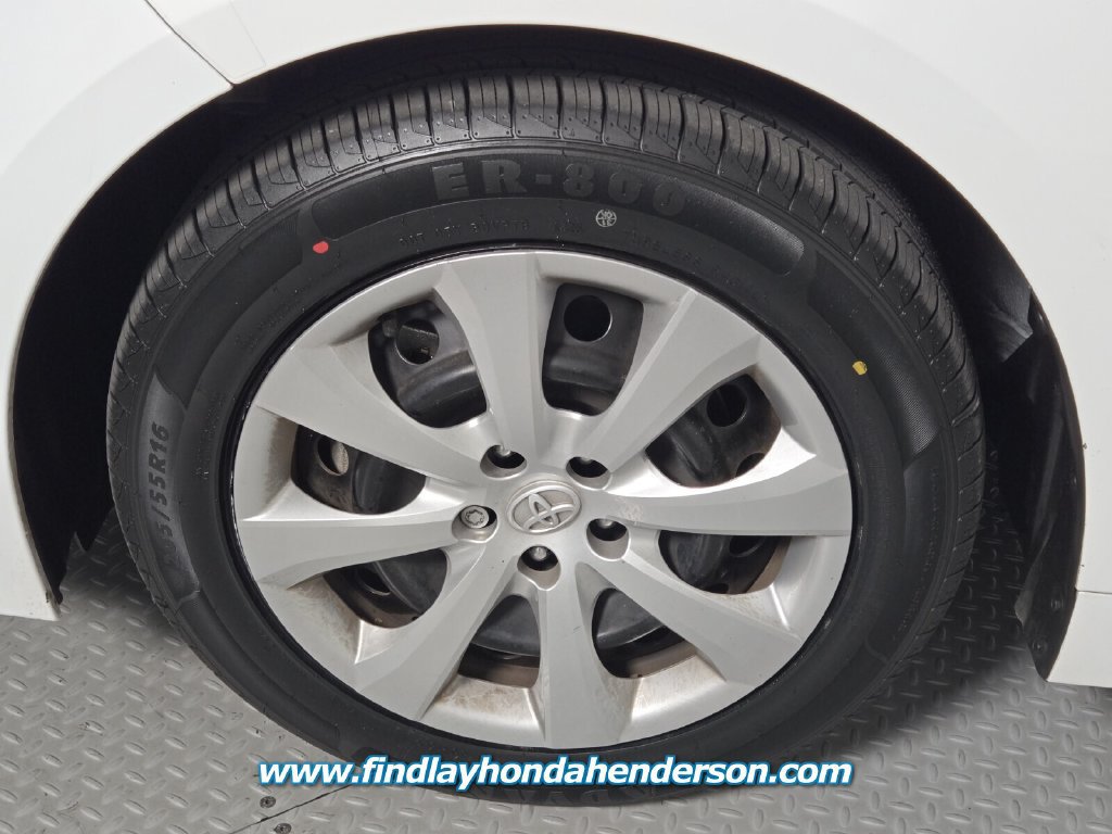 Used 2024 Toyota Corolla LE FWD image 9