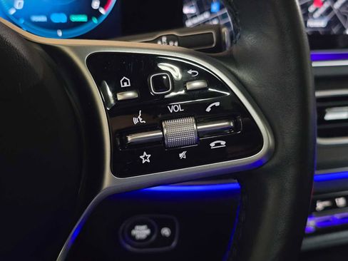 Used 2023 Mercedes-Benz GLS 450 4MATIC image 39