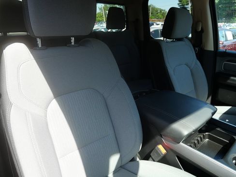 Used 2019 RAM 1500 Big Horn AWD/4WD image 19