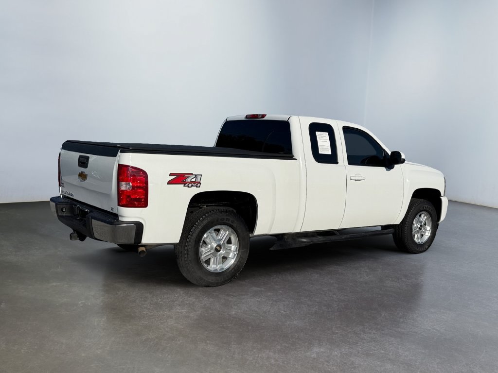 Used 2013 Chevrolet Silverado 1500 LT w/ All-Star Edition AWD/4WD image 3