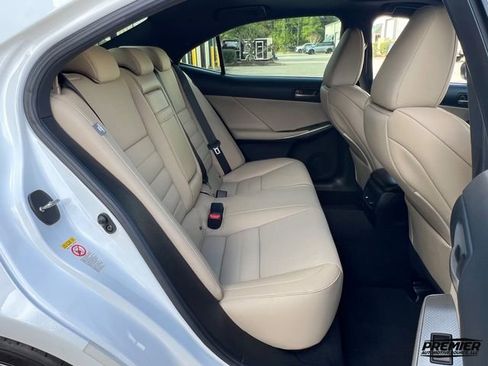Used 2018 Lexus IS 300 image 51