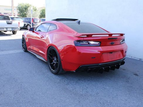 Used 2017 Chevrolet Camaro SS image 10