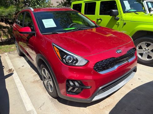 Used 2021 Kia Niro LX FWD image 2