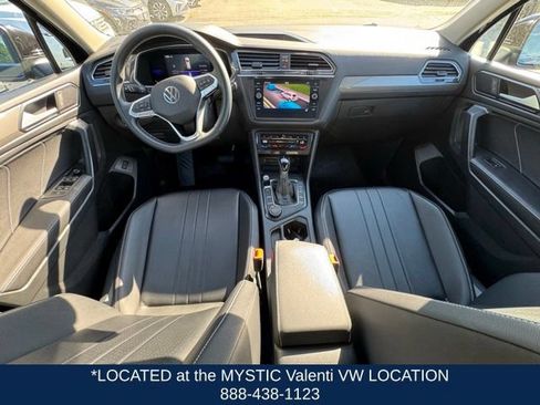 Certified 2022 Volkswagen Tiguan SE w/ Panoramic Sunroof Package AWD/4WD image 15