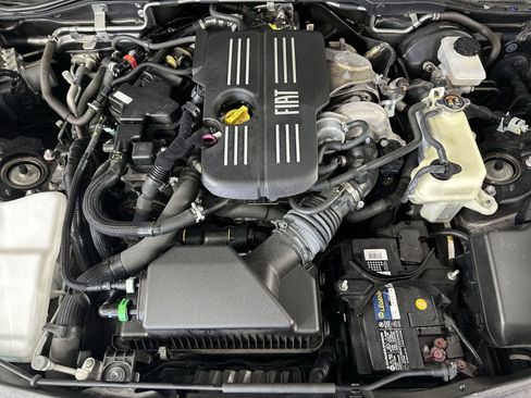 Used 2018 FIAT 124 Spider Classica w/ Technology & Siriusxm Group RWD image 25