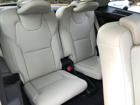 New 2026 Volvo XC90 B6 Ultra image 37