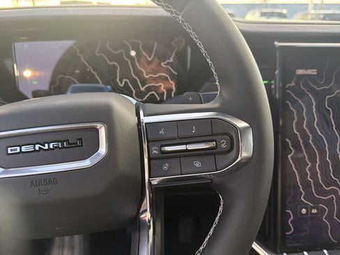 New 2026 GMC Acadia Denali Ultimate image 13