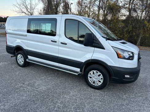 Used 2024 Ford Transit 250 Low Roof w/ Exterior Upgrade Package image 9