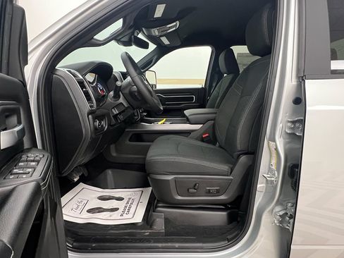 New 2026 RAM 3500 Big Horn AWD/4WD image 5