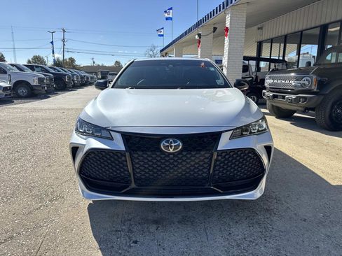 Used 2021 Toyota Avalon XSE w/ Carpet Mat Package (TMS) image 2