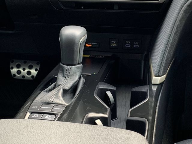 Used 2025 Toyota Camry SE w/ Multimedia Upgrade Package FWD image 27