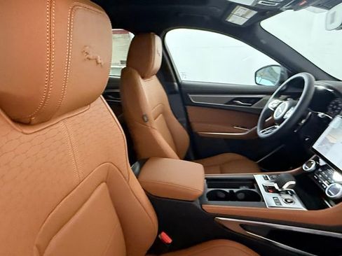Certified 2026 Jaguar F-PACE R-Dynamic S image 36