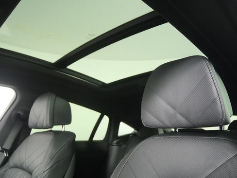Used 2025 BMW X6 xDrive40i w/ Climate Comfort Package AWD/4WD image 10