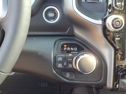 New 2026 RAM 1500 4x4 Crew Cab image 10