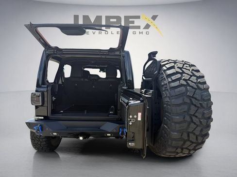 Used 2021 Jeep Wrangler Unlimited Rubicon AWD/4WD image 9