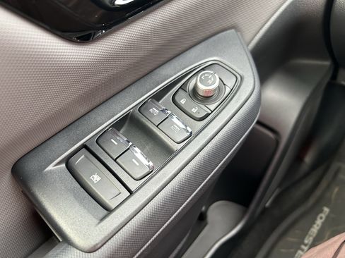 Used 2025 Subaru Forester Sport image 19