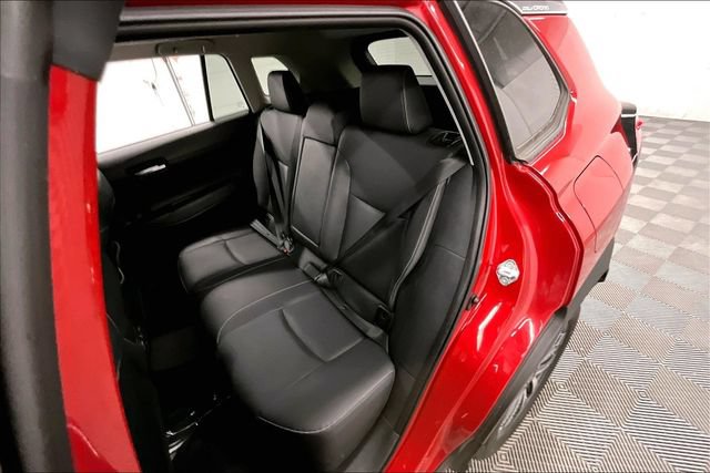 Used 2023 Toyota Corolla Cross XLE FWD image 24