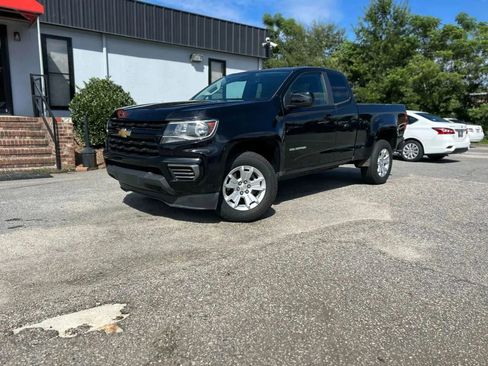 Used 2022 Chevrolet Colorado LT w/ Fleet Safety Package RWD image 3