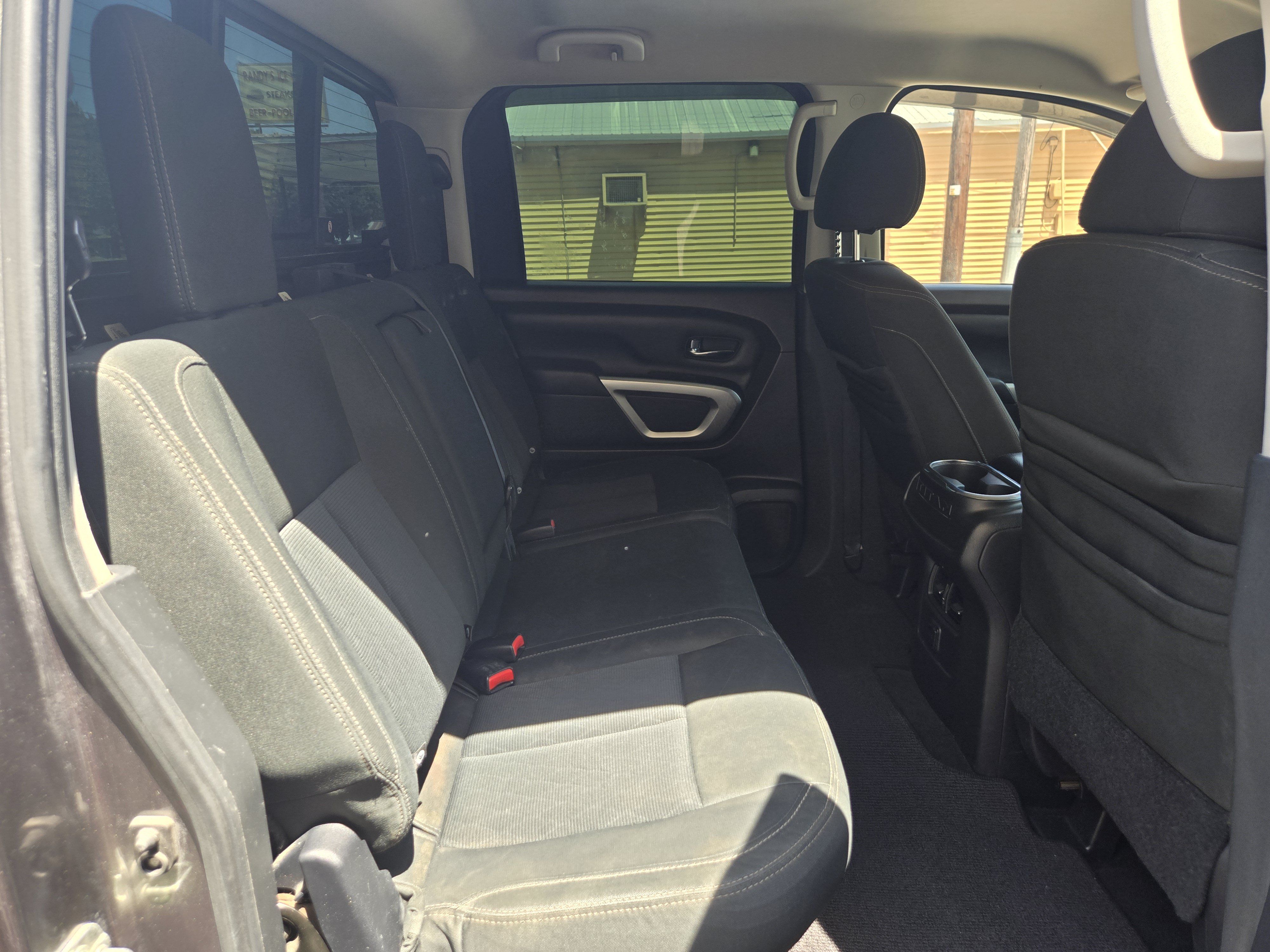 Used 2017 Nissan Titan SV AWD/4WD image 11