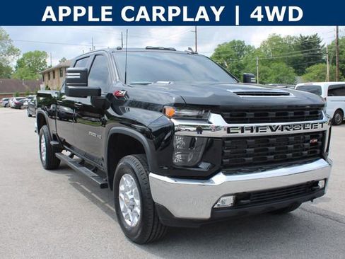 Used 2022 Chevrolet Silverado 2500 LT w/ Convenience Package AWD/4WD image 2
