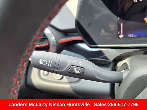 Used 2025 Chevrolet Trax RS w/ Driver Confidence Package FWD image 26