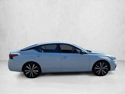 Used 2021 Nissan Altima 2.5 SR image 4