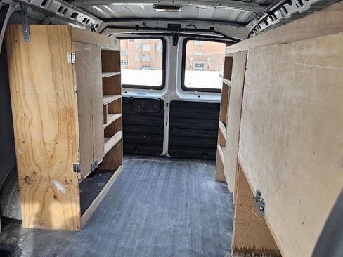 Used 2013 Chevrolet Express 2500 image 10