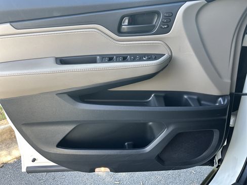 Used 2019 Honda Odyssey EX-L image 22