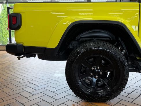 Used 2023 Jeep Gladiator Mojave w/ Trailer Tow Package AWD/4WD image 14