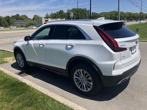 Certified 2025 Cadillac XT4 Premium Luxury AWD/4WD image 5