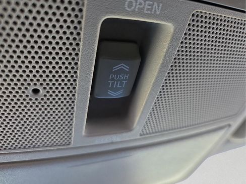 Used 2018 Nissan Maxima 3.5 SL image 22