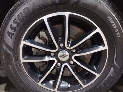 Used 2018 Dodge Journey SE w/ Blacktop Package image 28