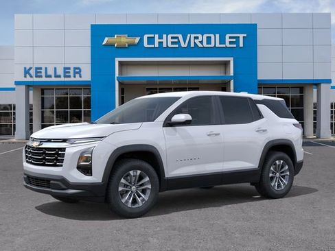 Used 2026 Chevrolet Equinox LT w/ Safety and Technology Package FWD image 2
