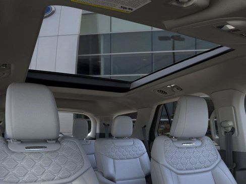 New 2026 Ford Explorer Platinum w/ LUX Leather Package AWD/4WD image 22
