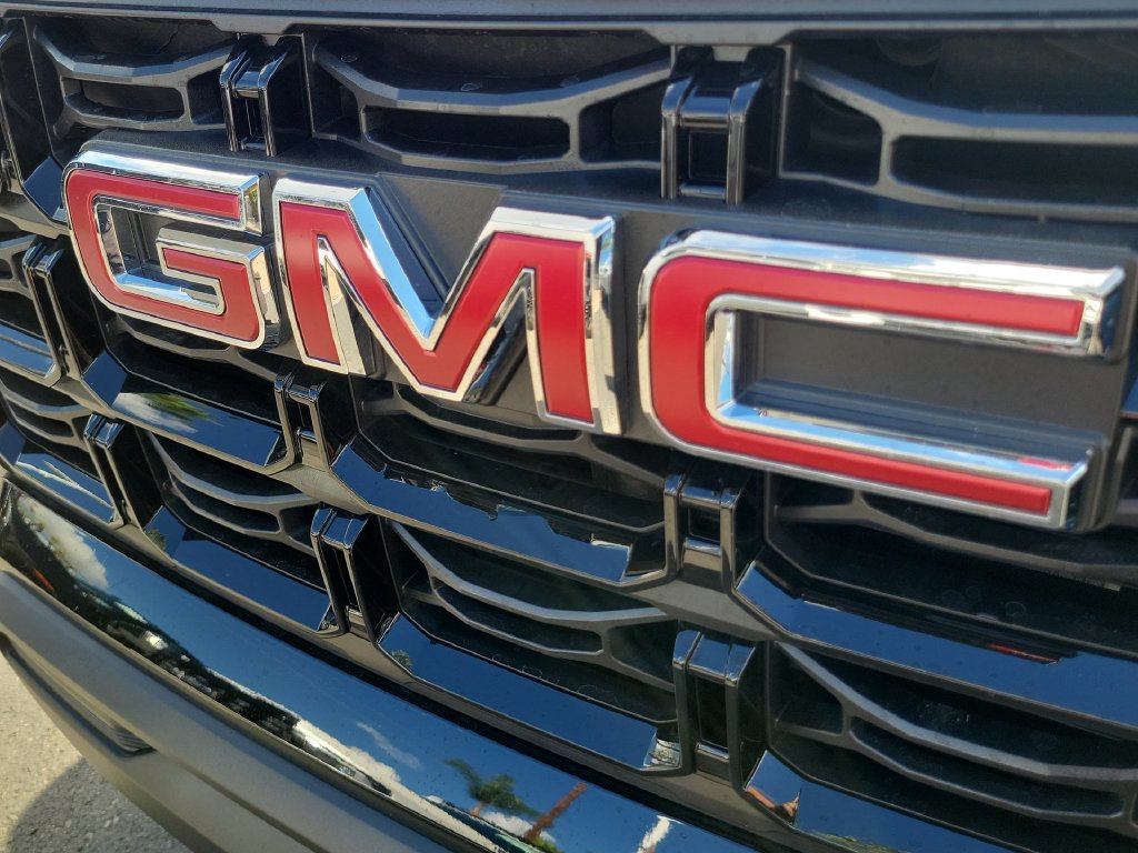 Used 2026 GMC Canyon Elevation RWD image 30