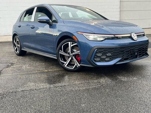 New 2025 Volkswagen GTI SE image 3