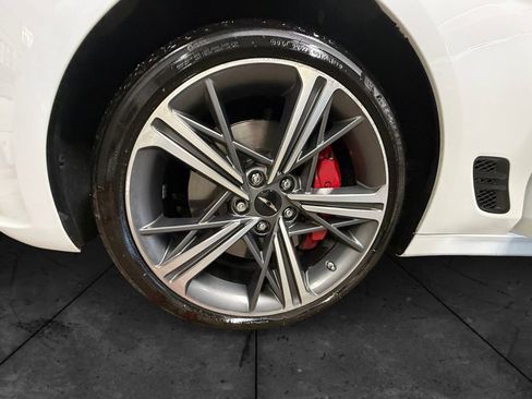 Used 2025 Genesis G70 3.3T Advanced image 14