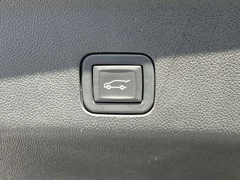 Used 2024 Cadillac Escalade ESV V w/ Heavy-Duty Trailer Package image 26