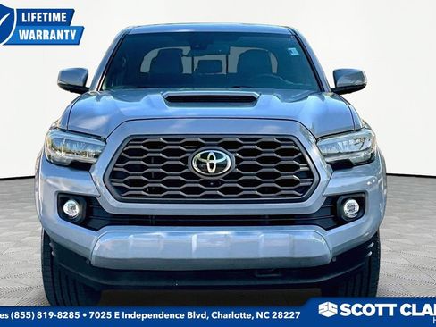 Used 2020 Toyota Tacoma TRD Sport w/ TRD Premium Sport Package AWD/4WD image 2