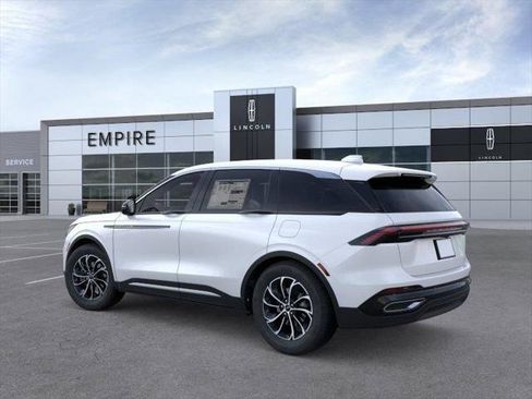 New 2026 Lincoln Nautilus Premier AWD/4WD image 4