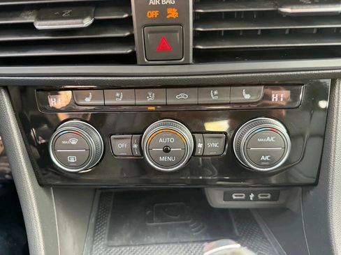 Used 2021 Volkswagen Jetta GLI Autobahn w/ GLI Autobahn Black Package image 19