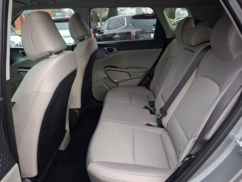 Certified 2023 Kia Soul EX image 10