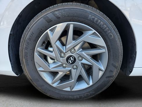 Used 2026 Hyundai Elantra Hybrid FWD image 33
